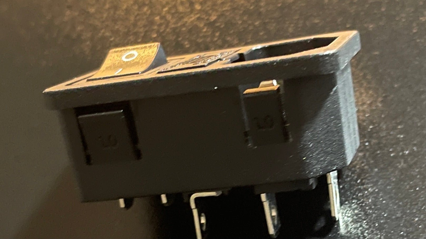 AC Power Unfiltered Inlet w/ 10A switch 125/250VAC Inlet IEC-GS-1-100 - Adam Tech - West3D Printing - Adam Technologies