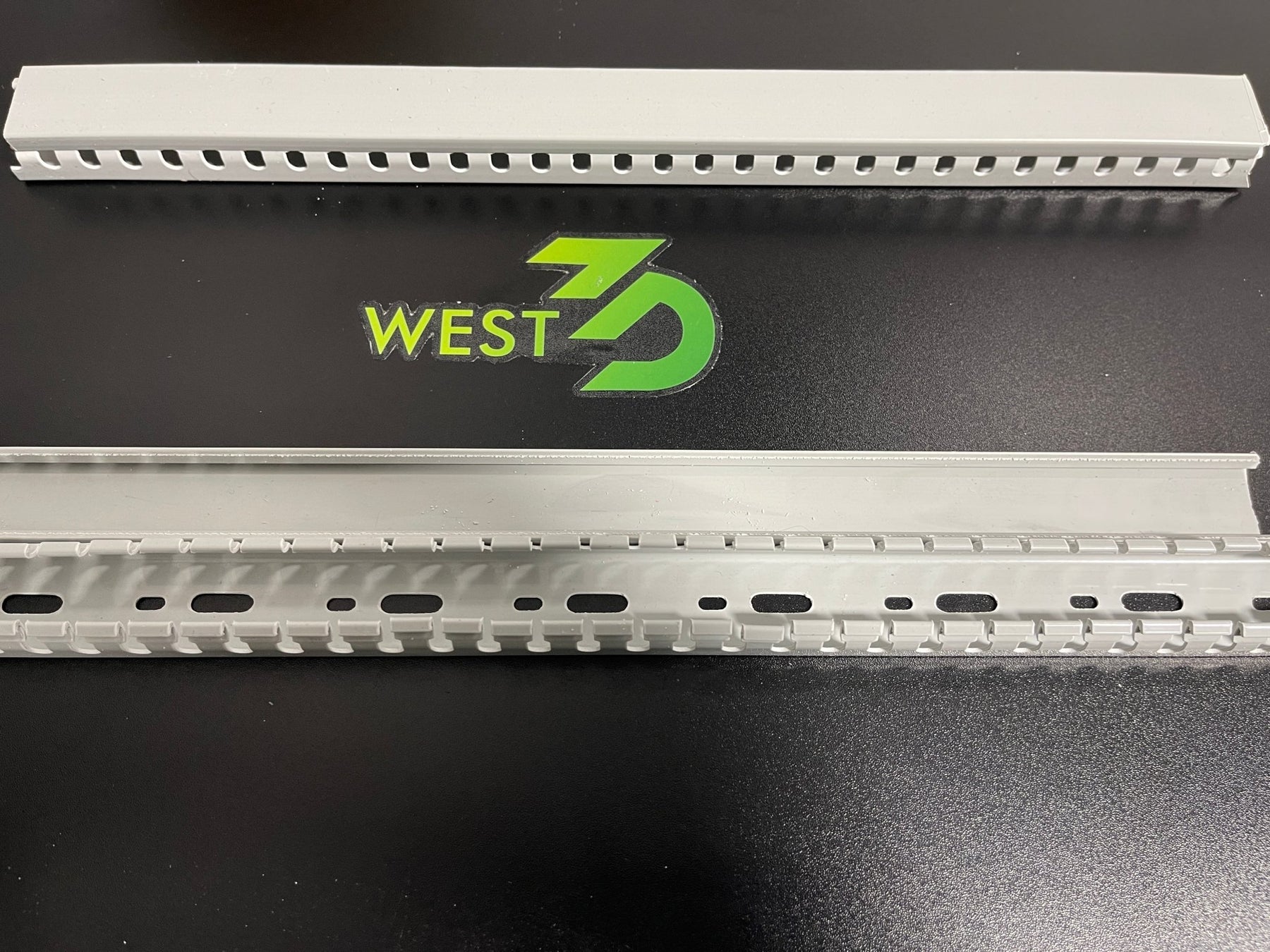 PVC Slotted Wiring Ducts / Raceway Cable Trunking Fire-Retardant (20mm